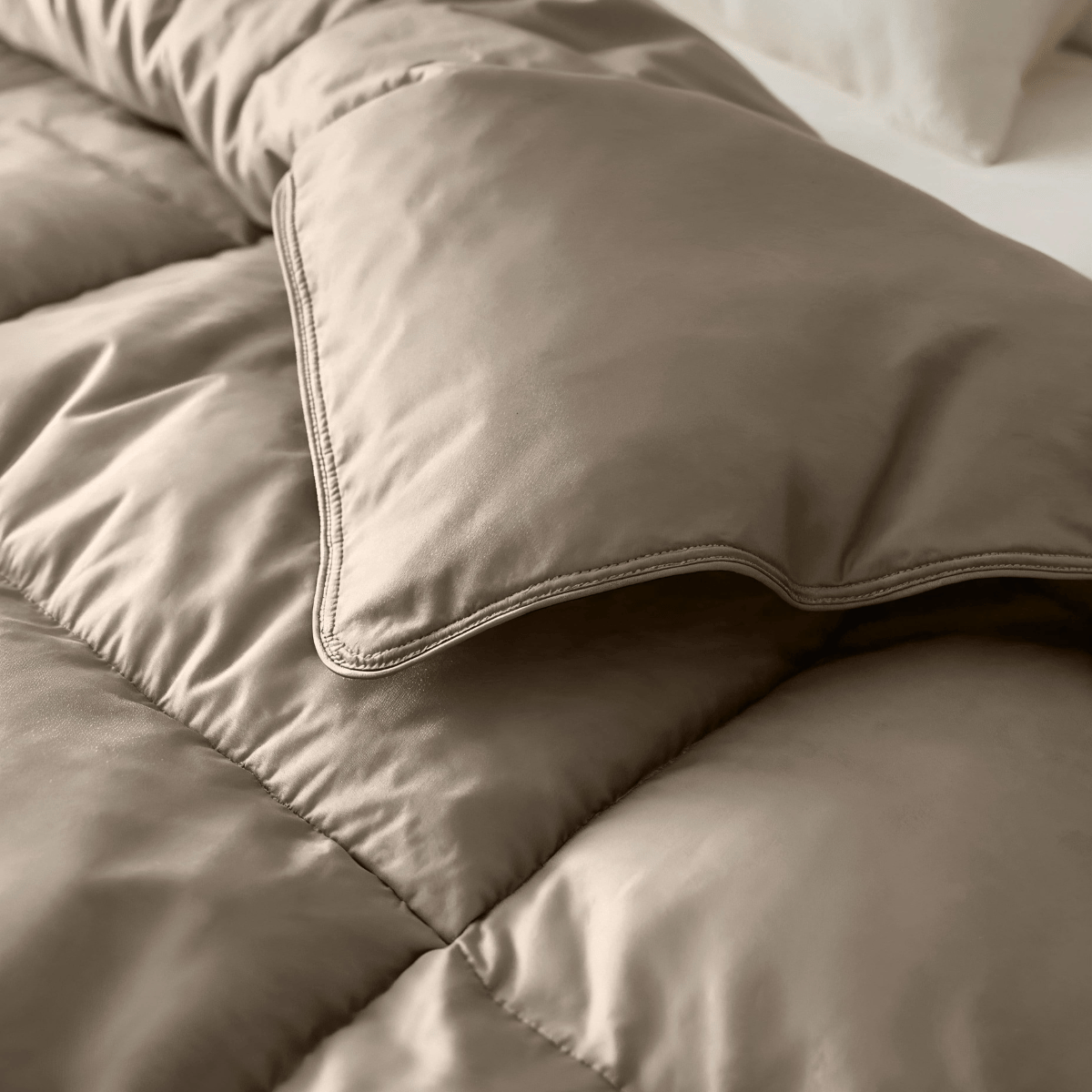 Zelesta Satinbed - Beautiful Brown