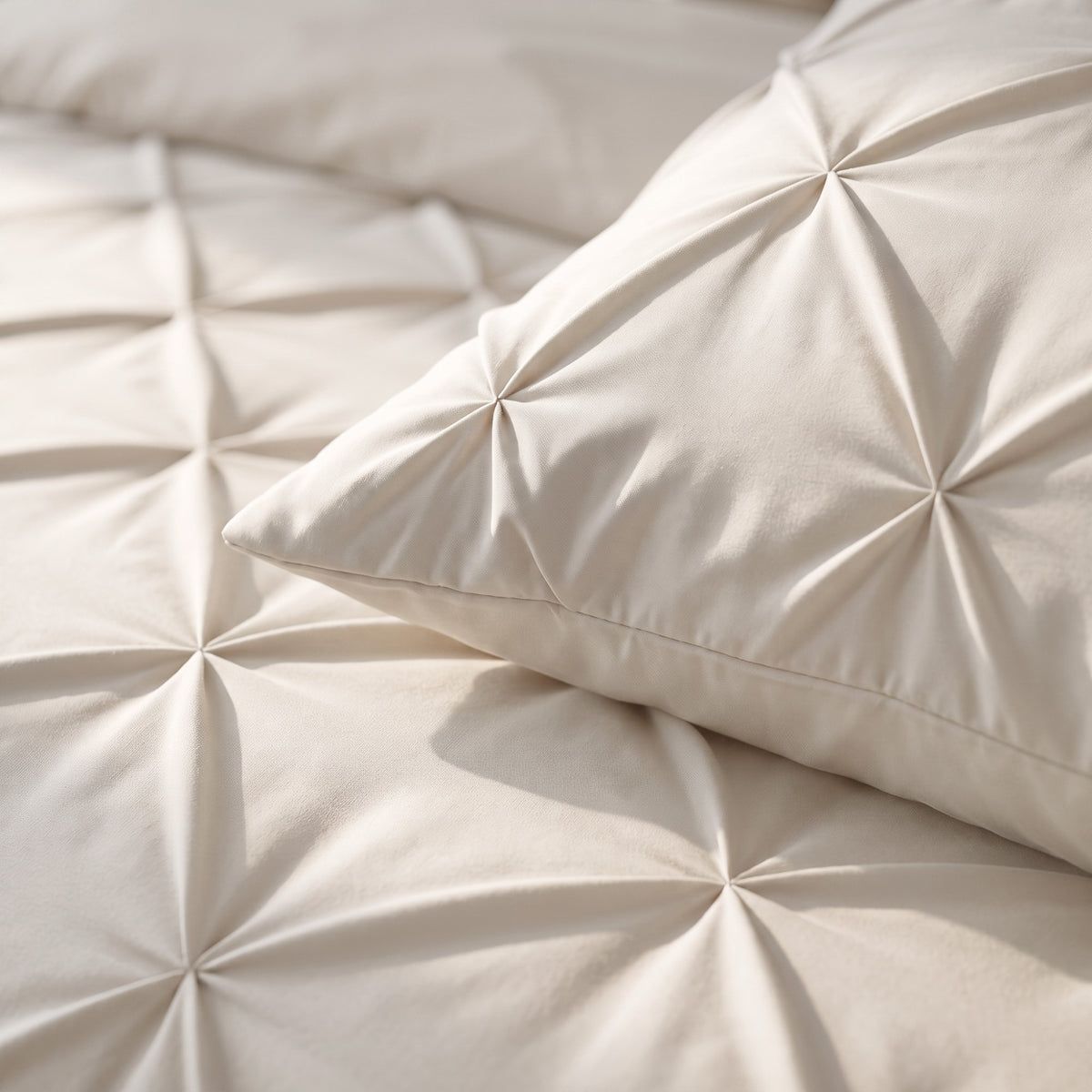Zelesta Everyday Pintuck Duvet - White