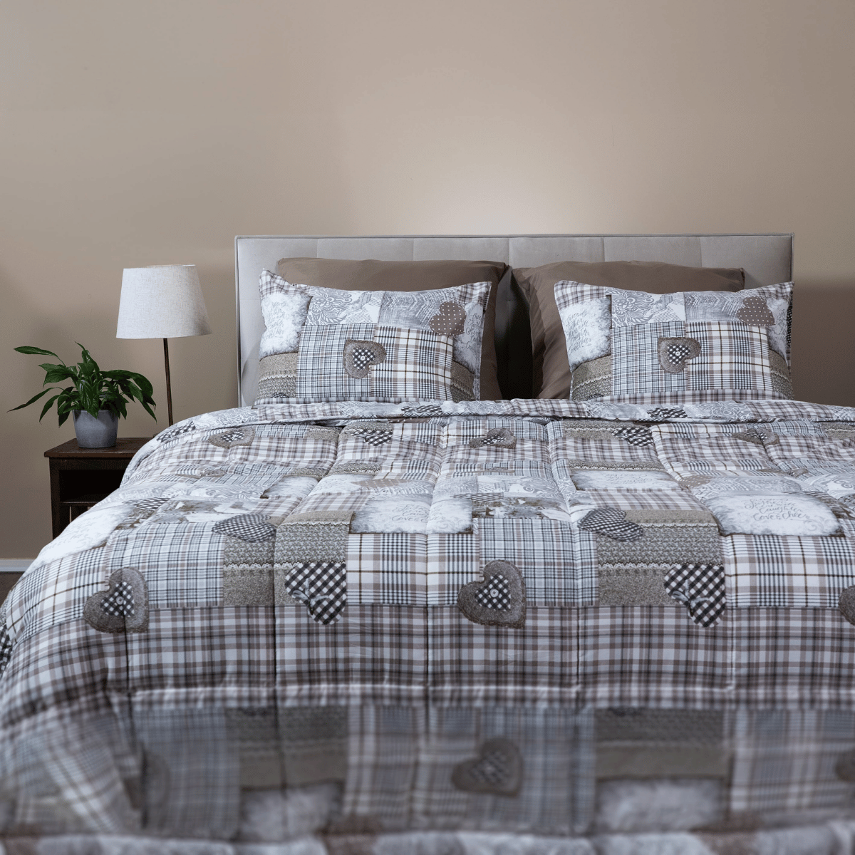 Zelesta Comfort Design 4-Season Duvet - Patchwork Hearts image