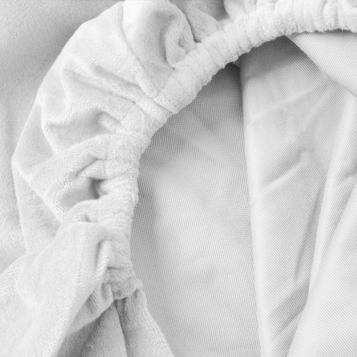 Zelesta Velvet Fitted Sheet White image