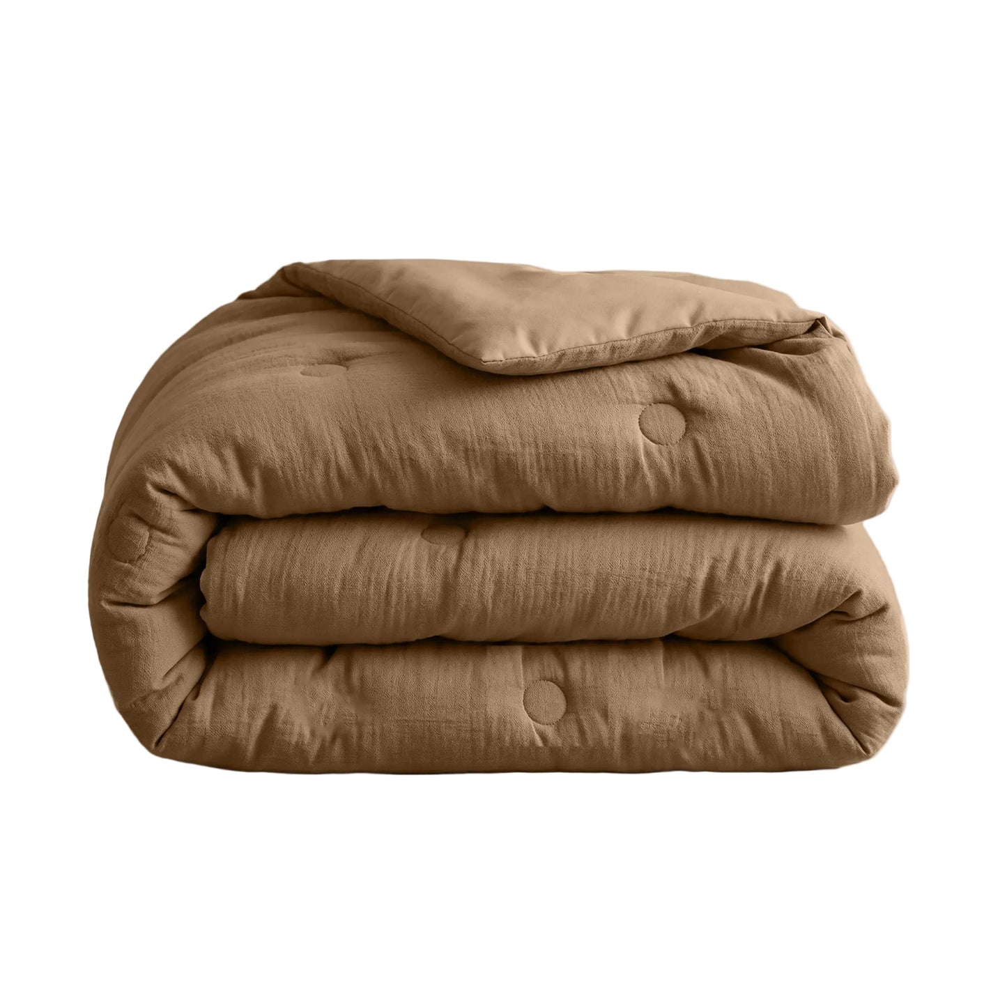 De Zelesta Japandibed Katoen Mousseline - Bruin is een gevouwen bruine quilt met een zachte, doorgestikte textuur en zichtbare stiksels, gemaakt van mousseline katoen en afgebeeld tegen een witte achtergrond.