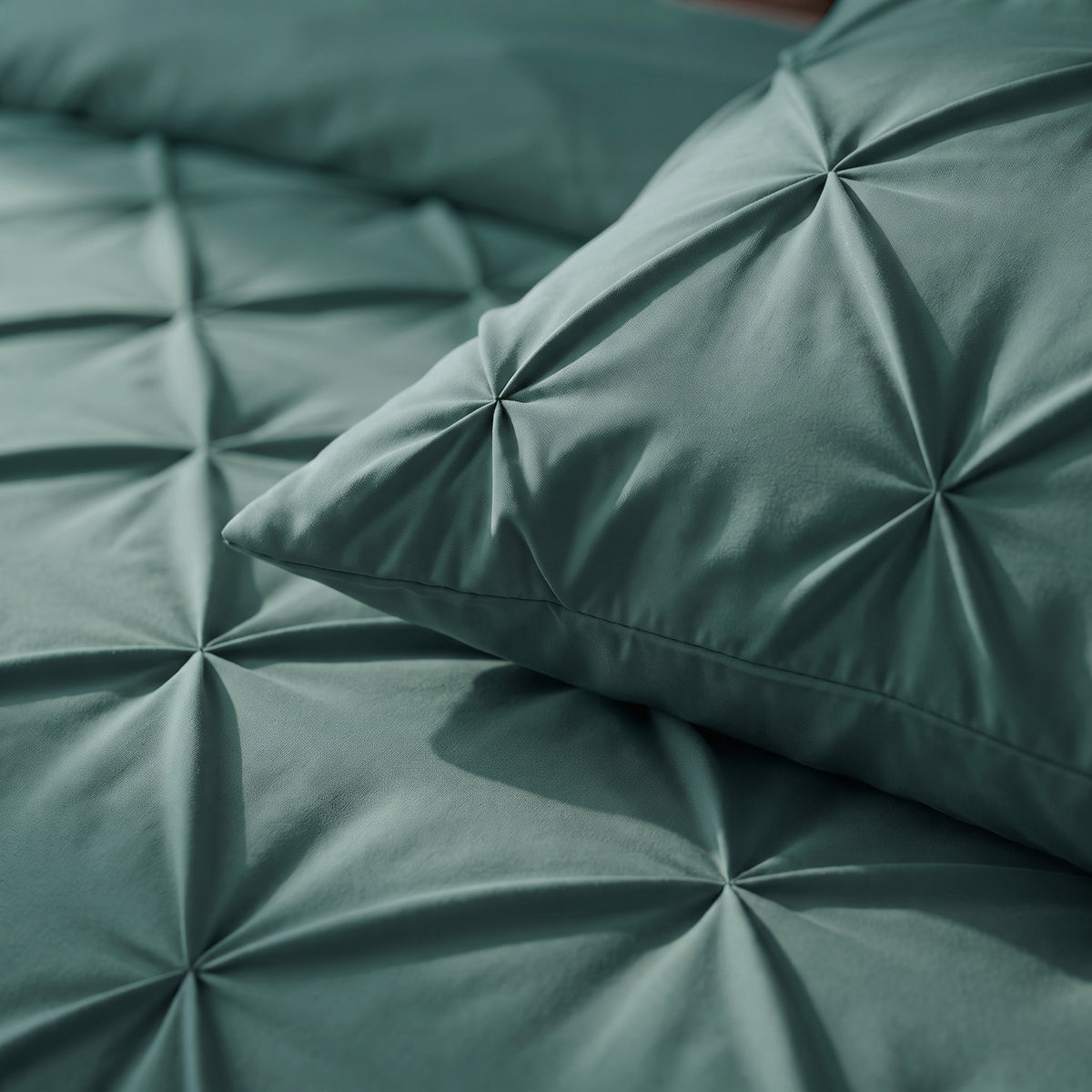 Zelesta Everyday Pintuck Duvet - Sea Green