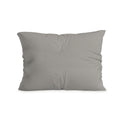 De Zelesta Comfort Duo Kussensloop - Grijs wordt getoond in effen grijze microvezel met lichte rimpels, ideaal voor gebruik met 60x70cm kussenslopen tegen een witte achtergrond.