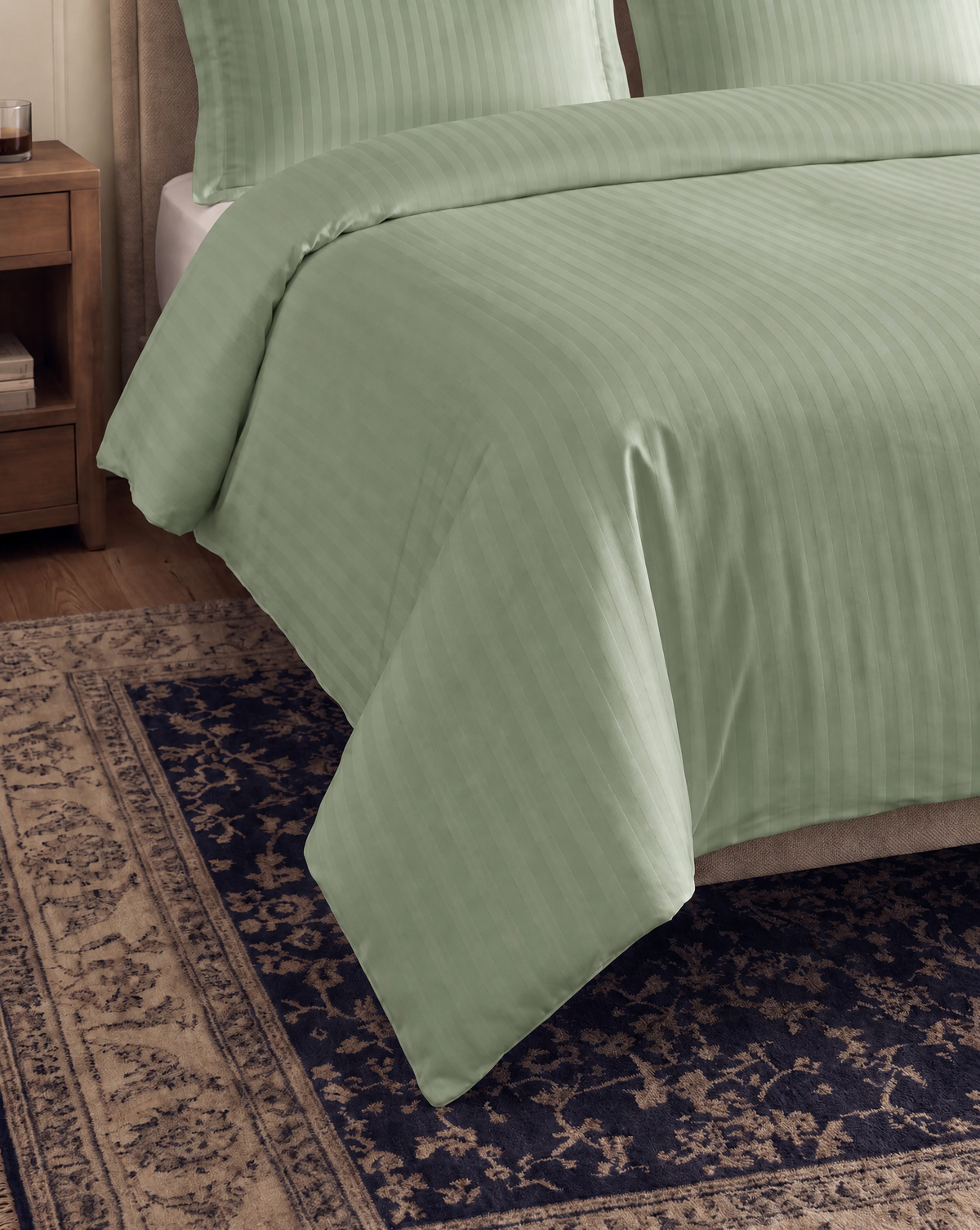 Zelesta Deluxe Hotel Stripe Seamless Satin Cotton Duvet - Green