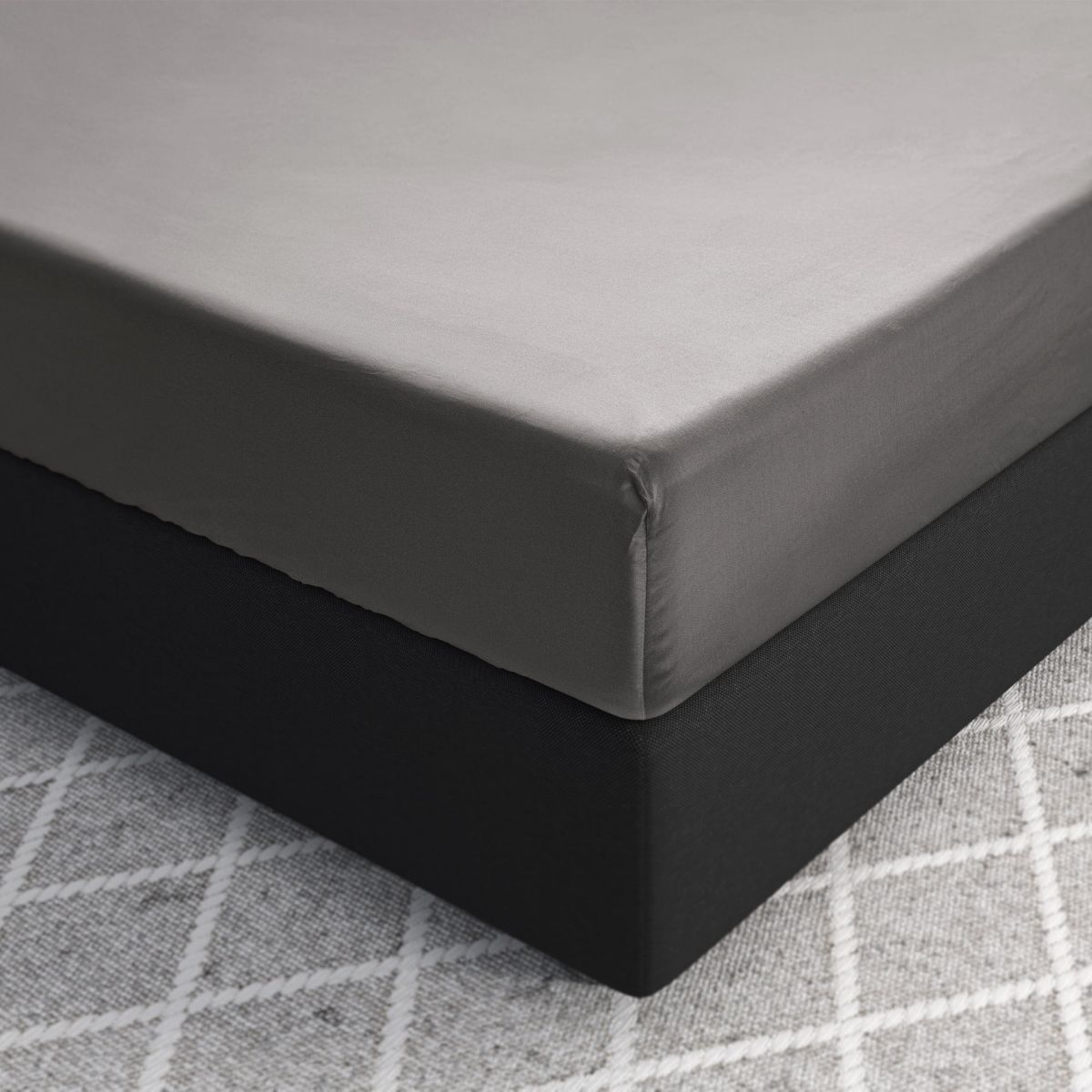 Zelesta Primaviera Satin Deluxe Fitted Sheet Grey image