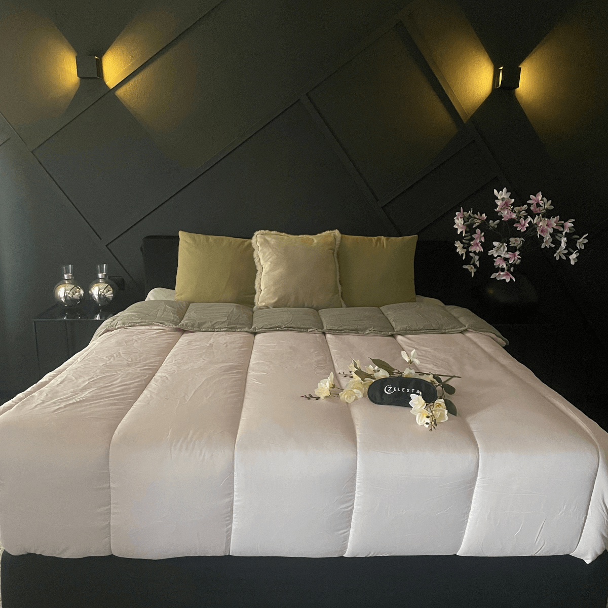     Zelesta Royalbed Pastel Pink   Tender Grey Luxe Hotelkwaliteit Dekbed Met Vaste Hoes