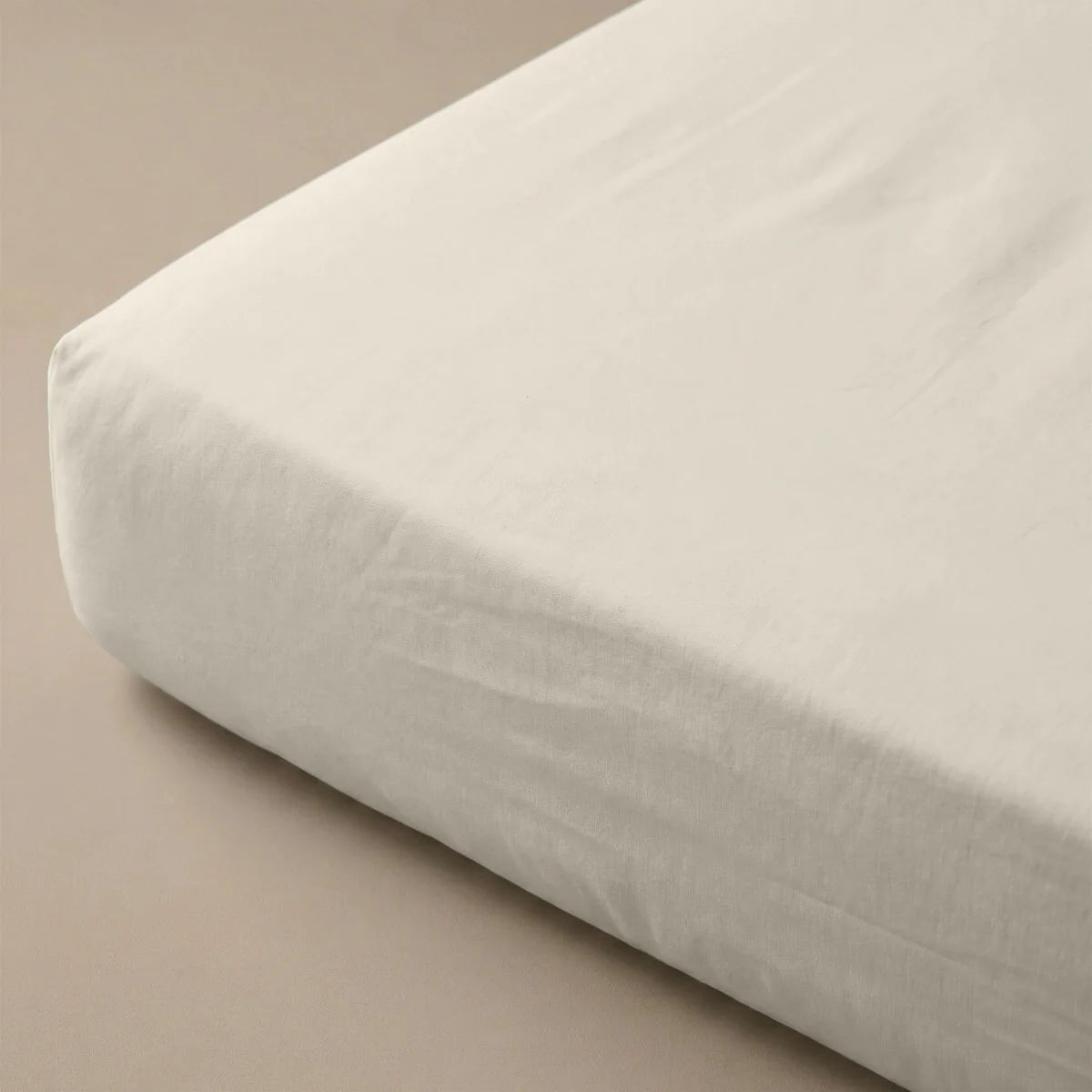 Zelesta Special Cooling Serene Fitted Sheet in Cream White on a white background