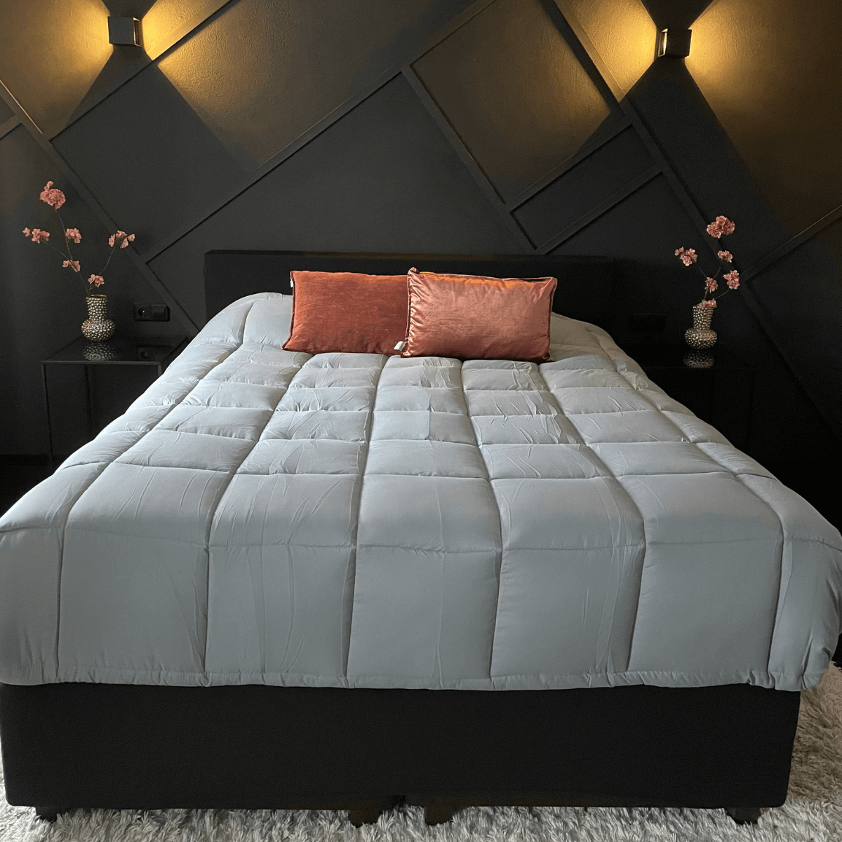 zomer dekbed luxe donkergrijs zilvergrijs slaapkamer bed
